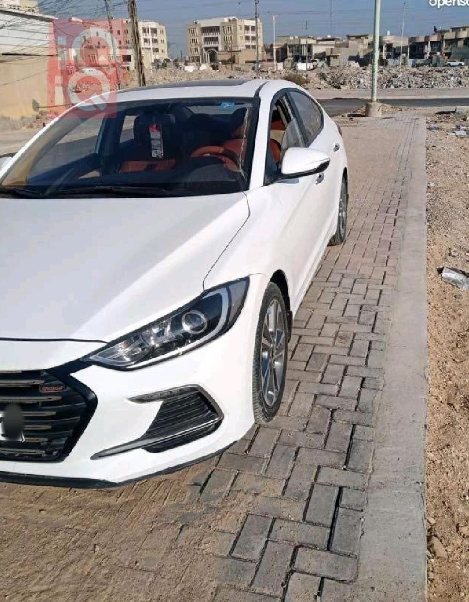 هیۆندای ئەلەنترا